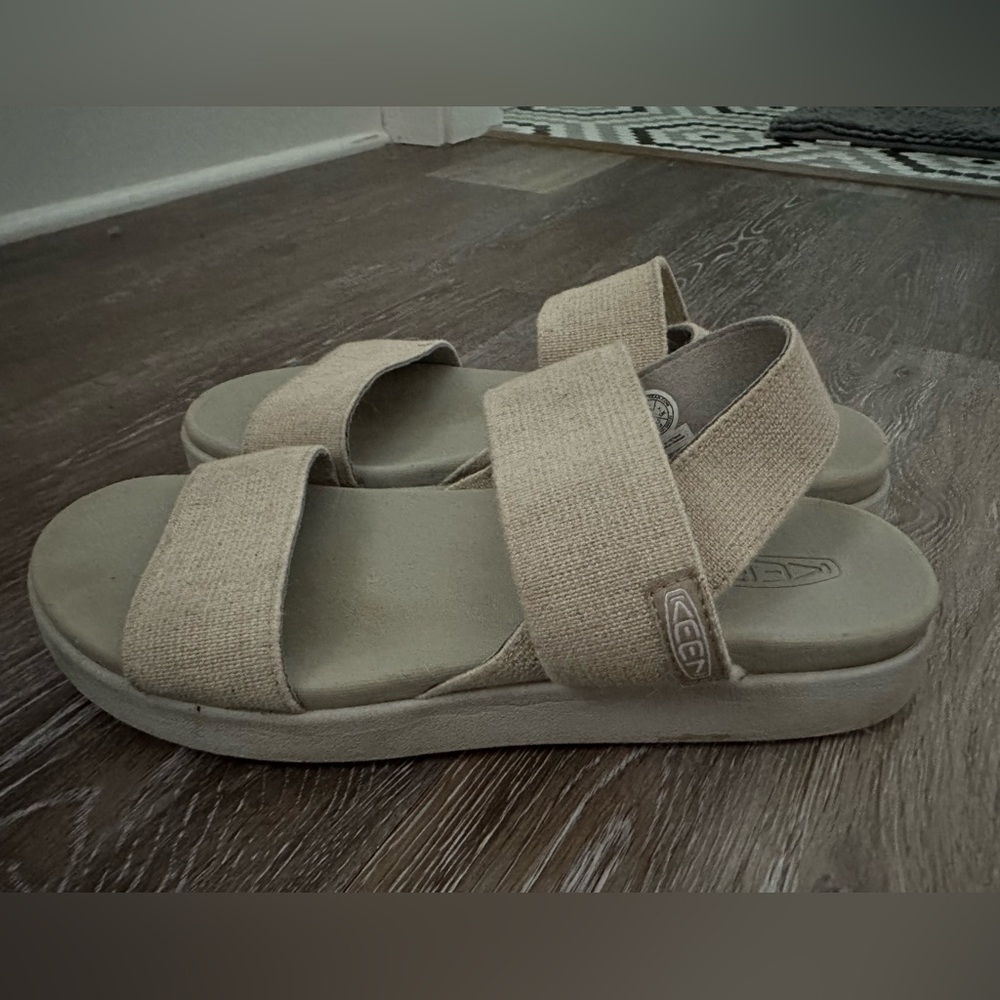 Keen Elle sandals